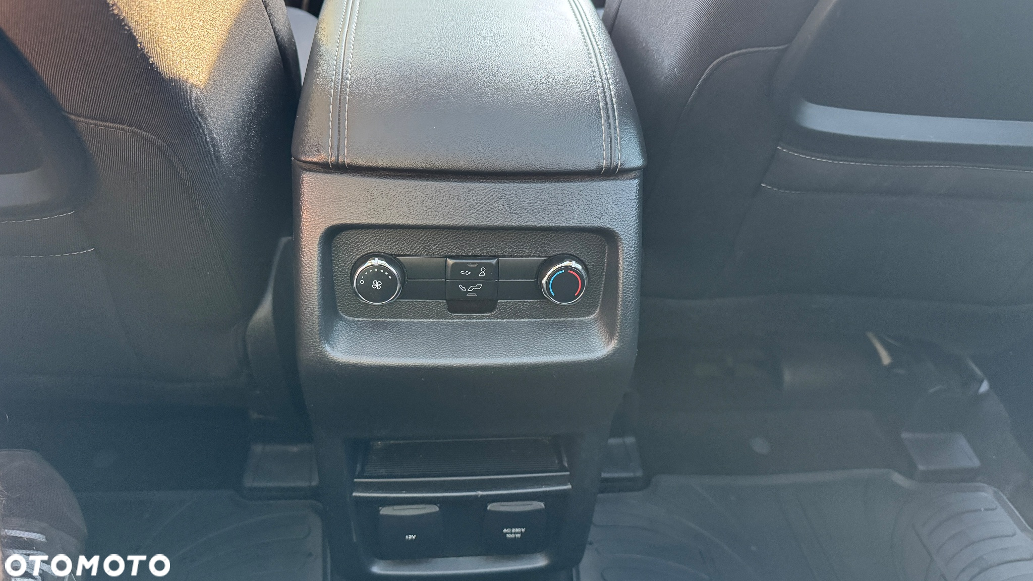Ford Galaxy 2.0 TDCi Titanium PowerShift - 15