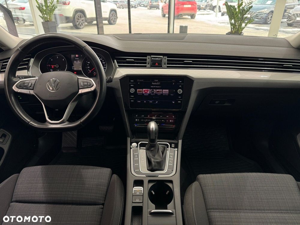 Volkswagen Passat - 14