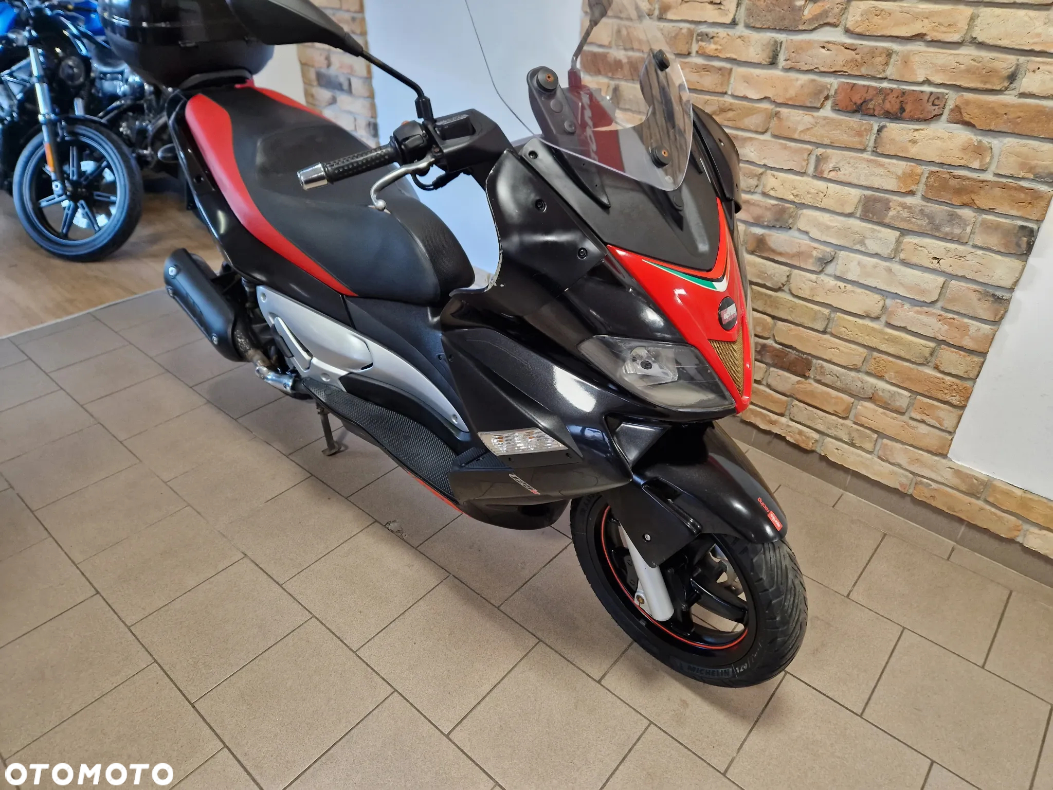 Aprilia SR - 15