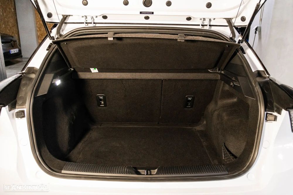 MG MG4 64 kWh Comfort - 38