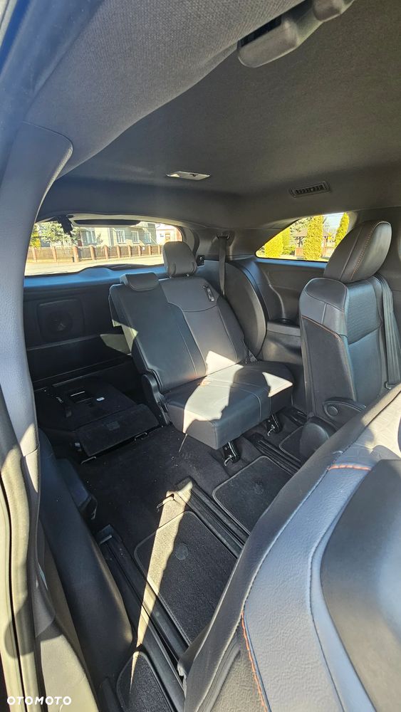 Toyota Sienna - 11