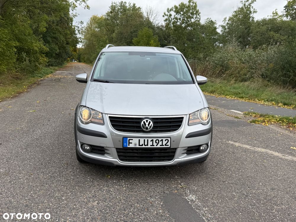 Volkswagen Touran - 2