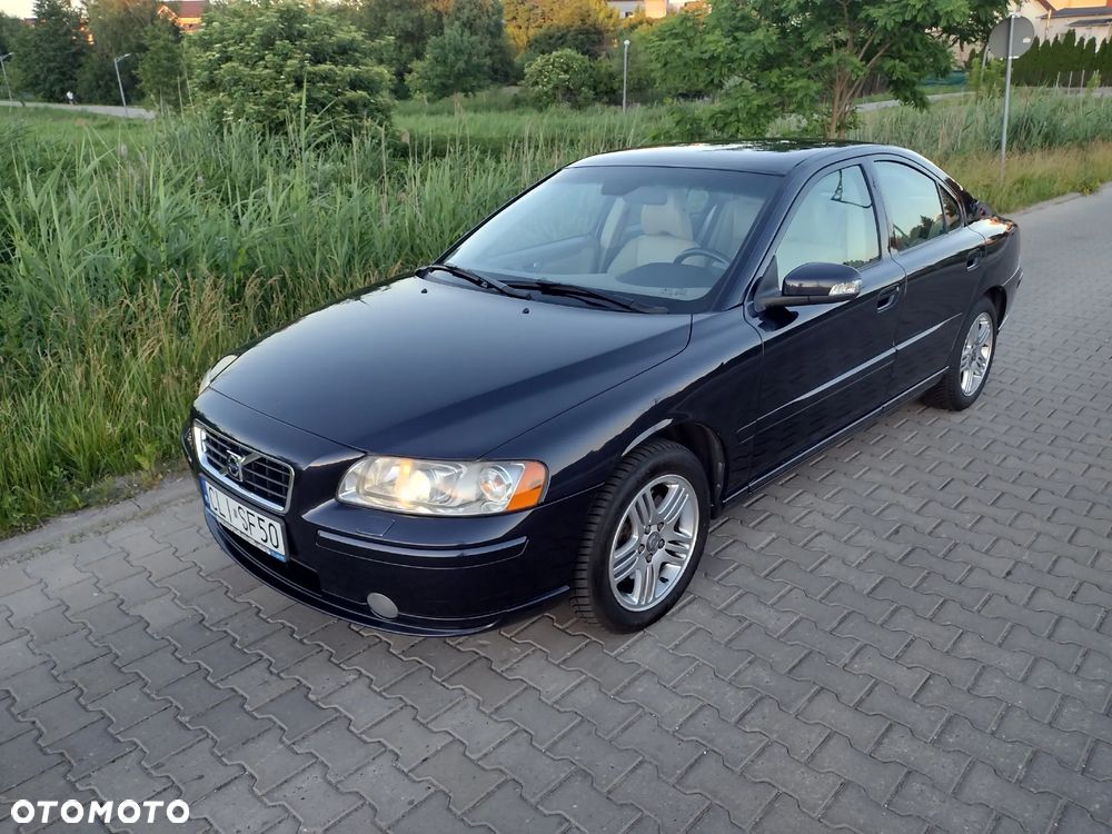 Volvo S60 2.4D5 Momentum - 1