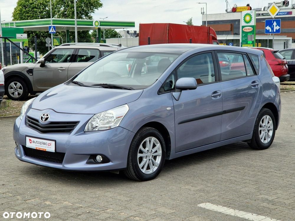 Toyota Verso 2011 photo 3