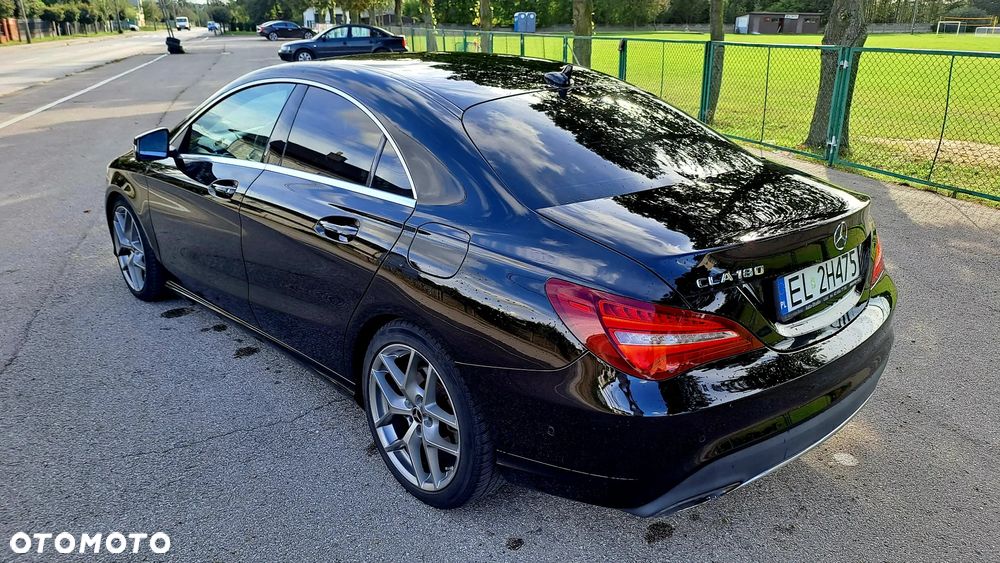 Mercedes-Benz CLA 180 7G-DCT AMG Line - 11