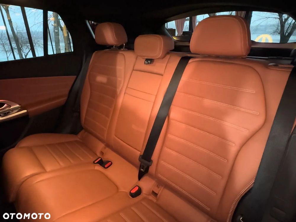 Mercedes-Benz GLC - 18