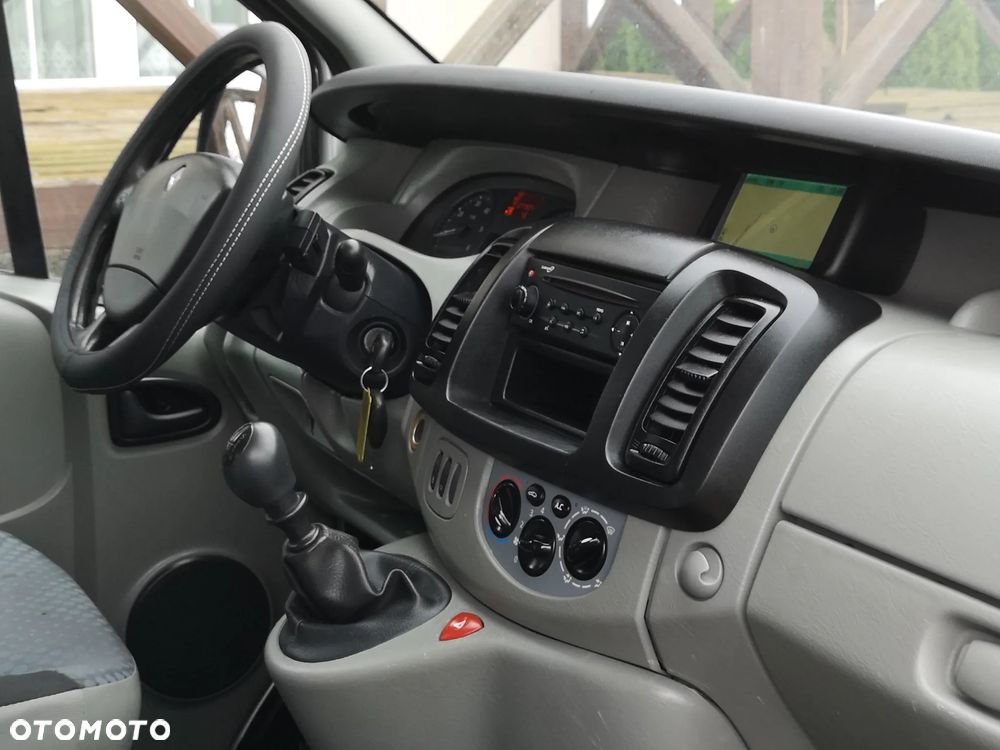 Renault Trafic 2.0dCi 90 - 13