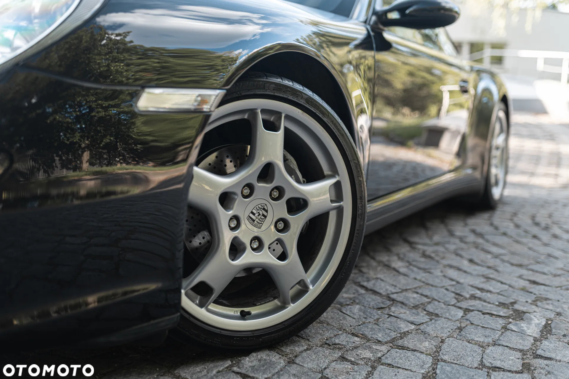 Porsche 911 Carrera 4 - 2