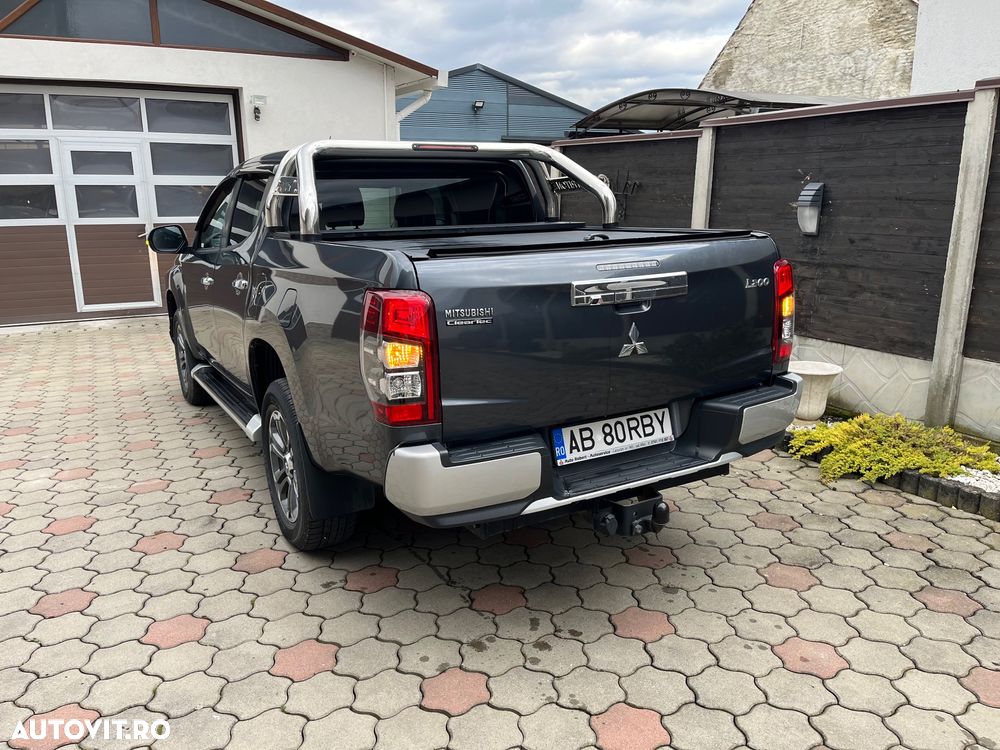 Mitsubishi L200 Pick Up 4x4 S&S Double Cab Select - 4