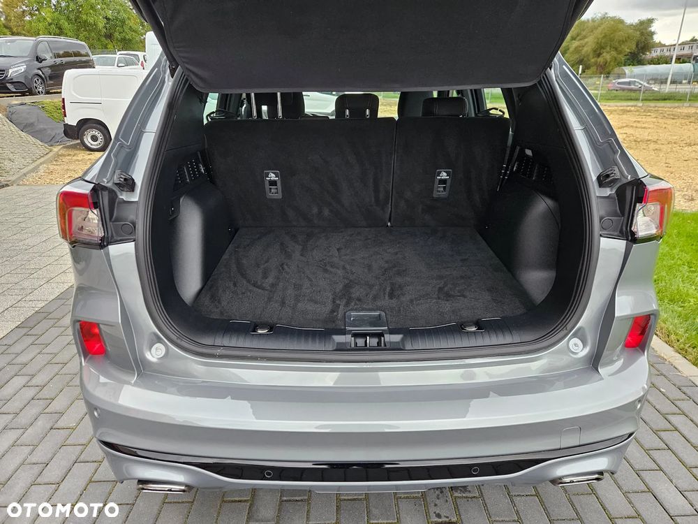 Ford Kuga 2.5 FHEV FWD ST-Line - 33