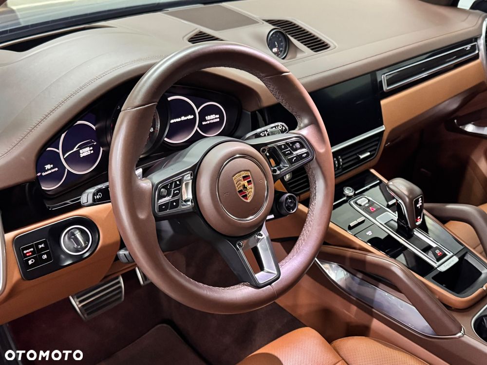 Porsche Cayenne - 8