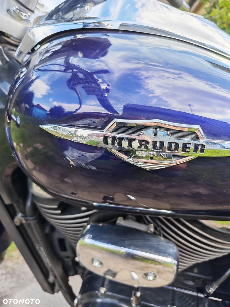 Suzuki Intruder - 6