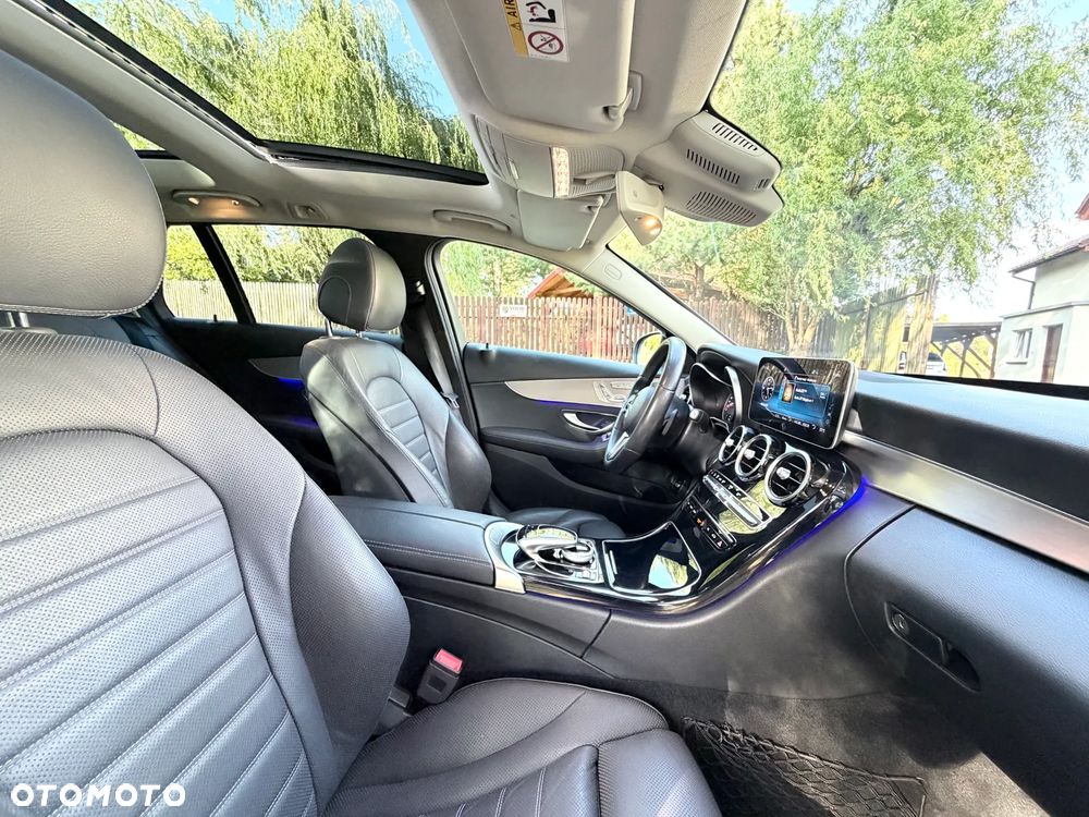 Mercedes-Benz Klasa C 300 d 4MATIC 9G-TRONIC - 29