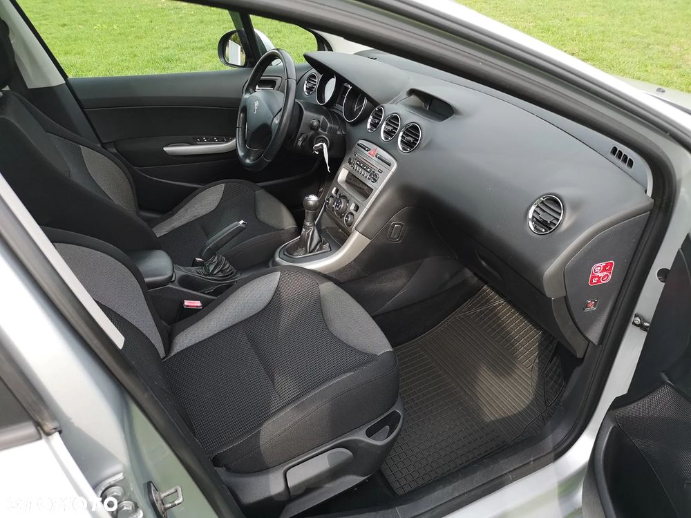 Peugeot 308 120 VTi Platinum - 5