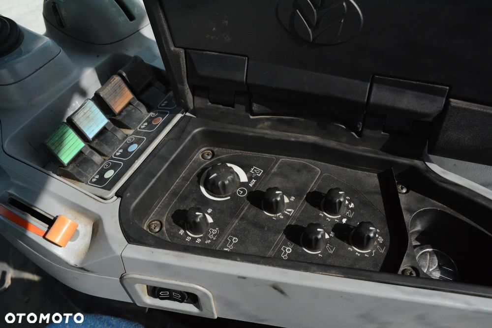 New Holland T7.210 / 2014 / 6960 mh / Bardzo dobry stan - 14