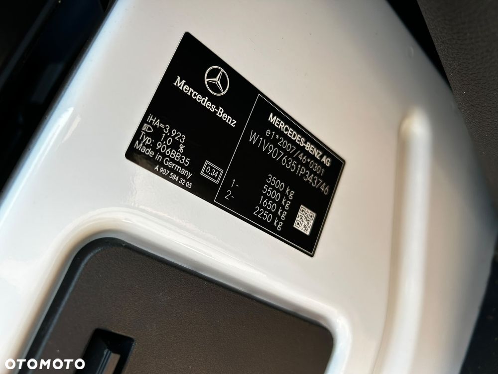 Mercedes-Benz Sprinter - 8