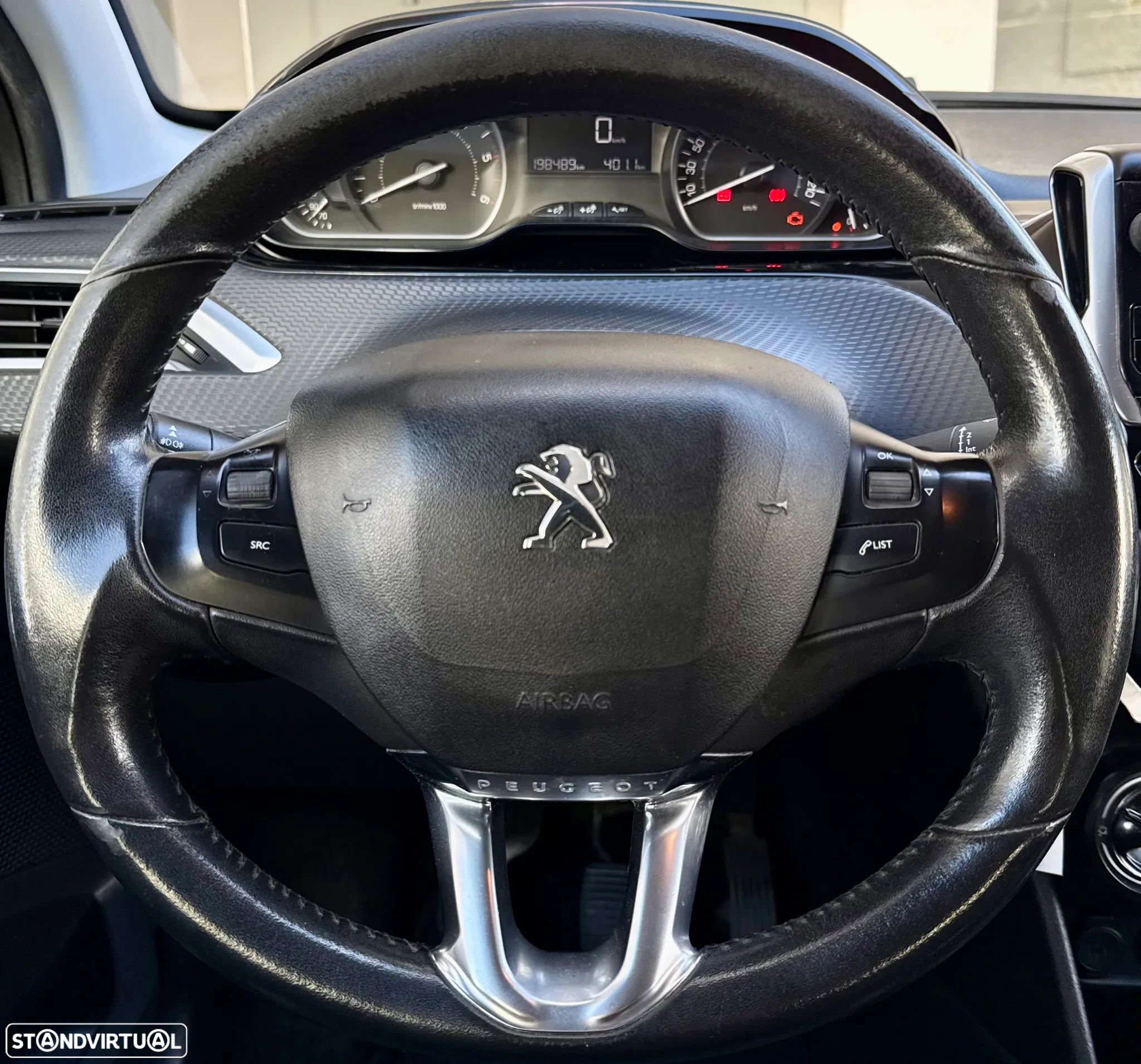 Peugeot 208 1.6 BlueHDi Style - 12