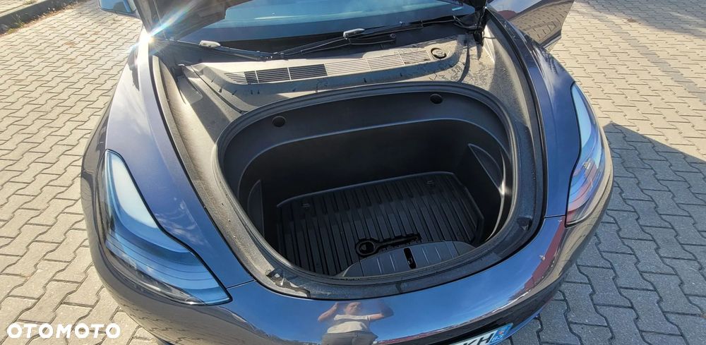 Tesla Model 3 - 27