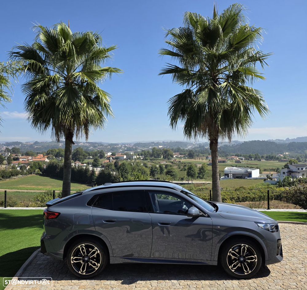 BMW iX2 eDrive20 Pack Desportivo M Pro - 16
