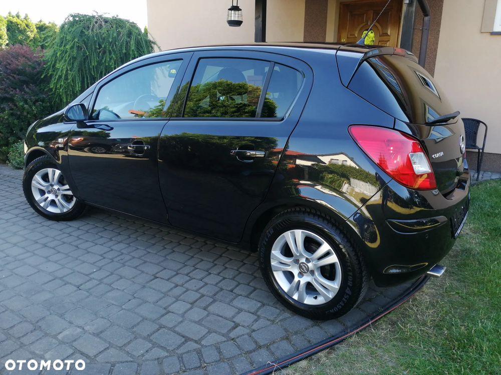 Opel Corsa 1.4 16V EcoFLEX Start-Stop 150 Jahre - 9
