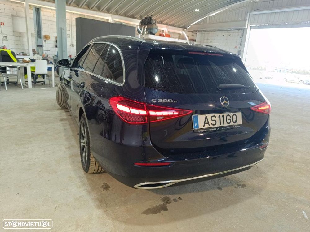 Mercedes-Benz C 300 e - 3