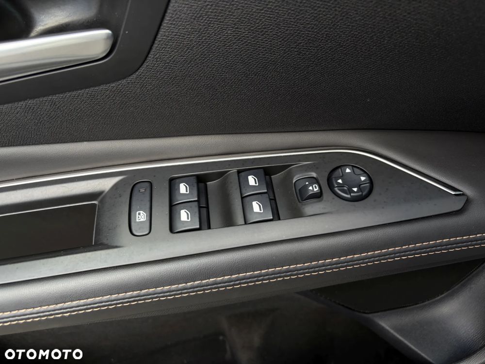 Peugeot 3008 THP 165 EAT6 Stop & Start Allure - 32