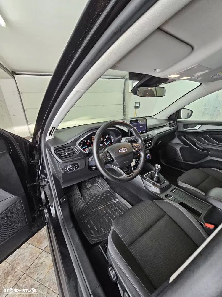 Ford Focus SW 1.0 EcoBoost Connected - 24