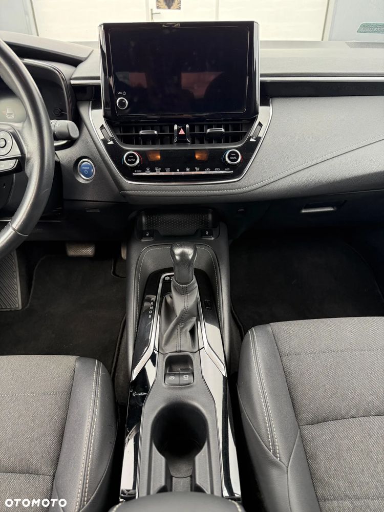 Toyota Corolla 1.8 Hybrid Executive - 16