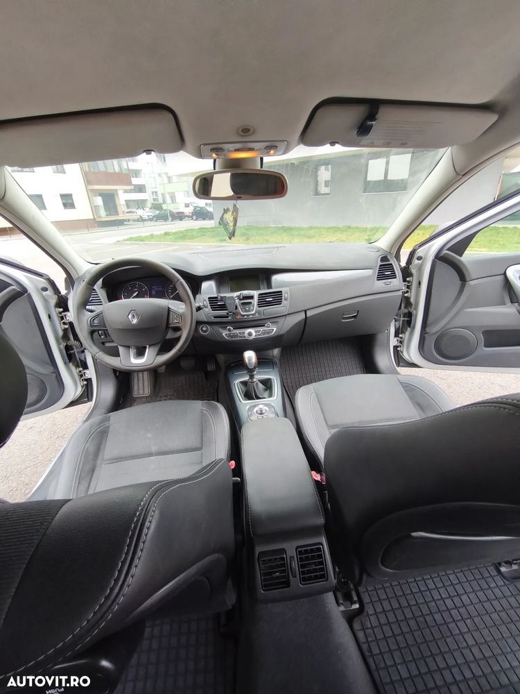 Renault Laguna dCi 110 FAP Expression - 14