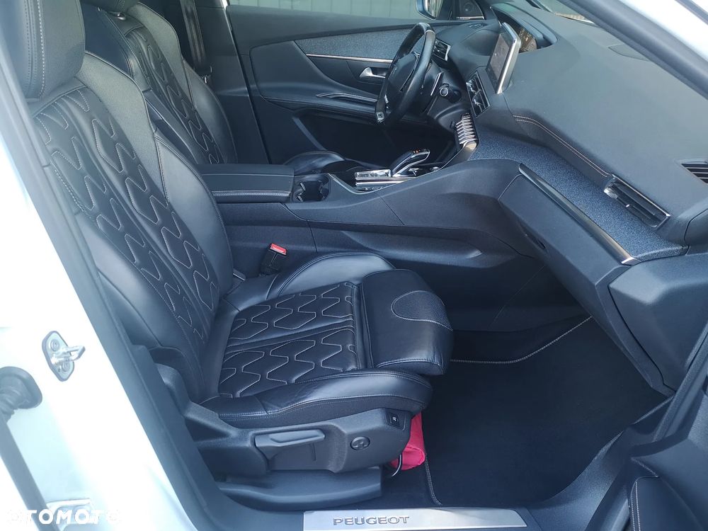 Peugeot 3008 1.6 PureTech Hybrid PHEV Allure Pack S&S EAT8 - 28