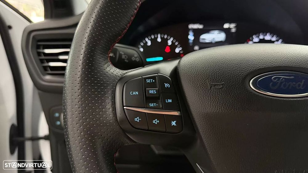 Ford Focus 1.0 EcoBoost S&S ST-LINE STYLE - 18