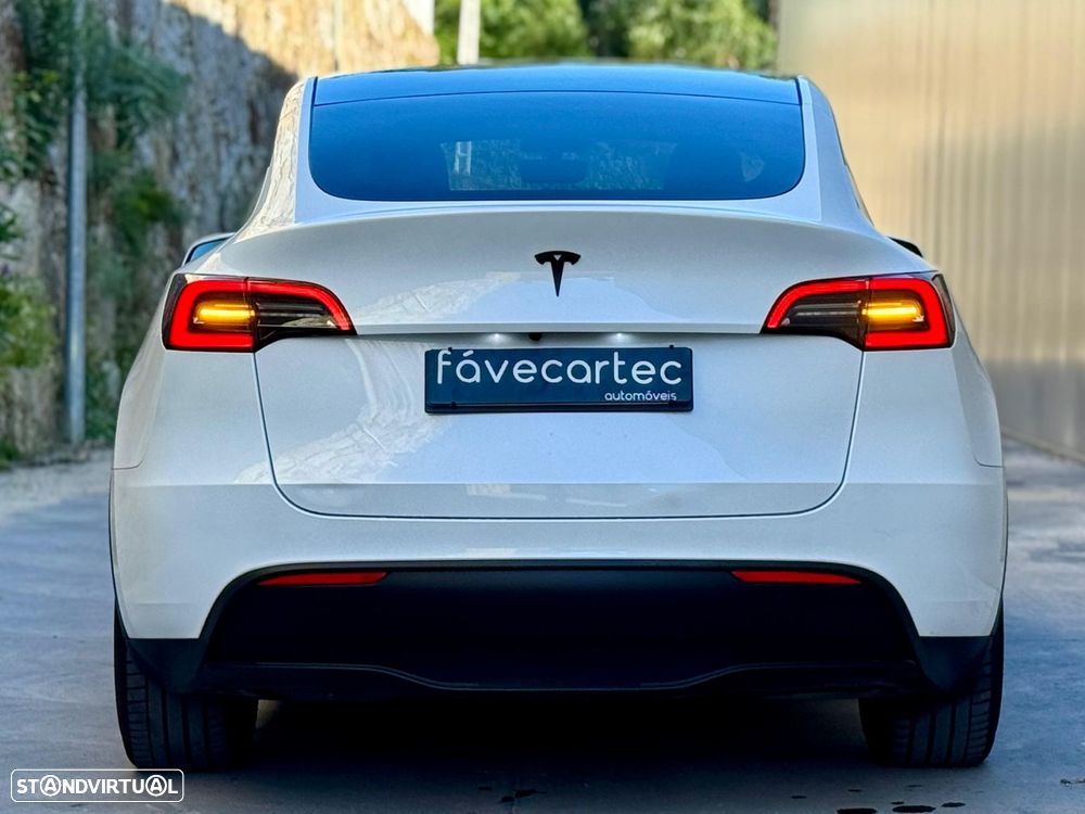 Tesla Model Y Standard - 11