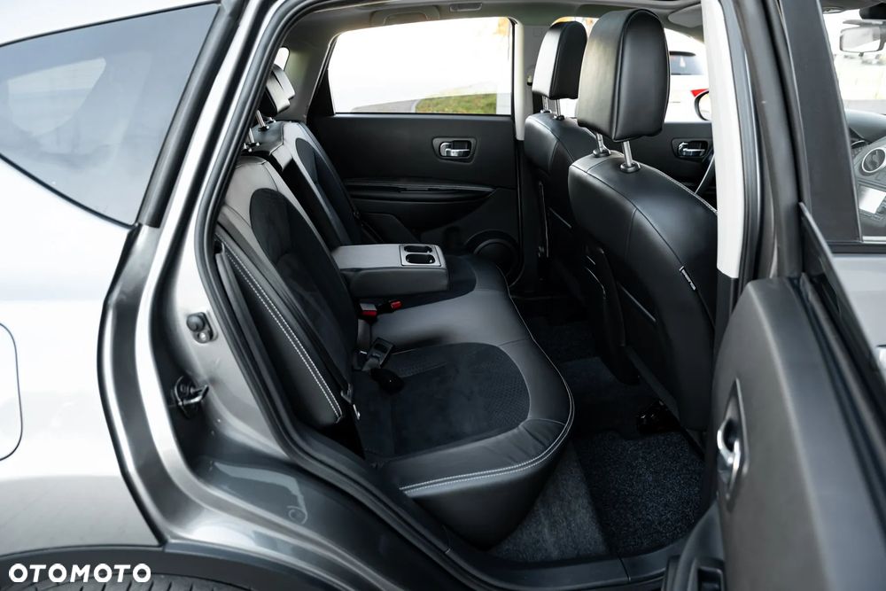 Nissan Qashqai+2 - 24