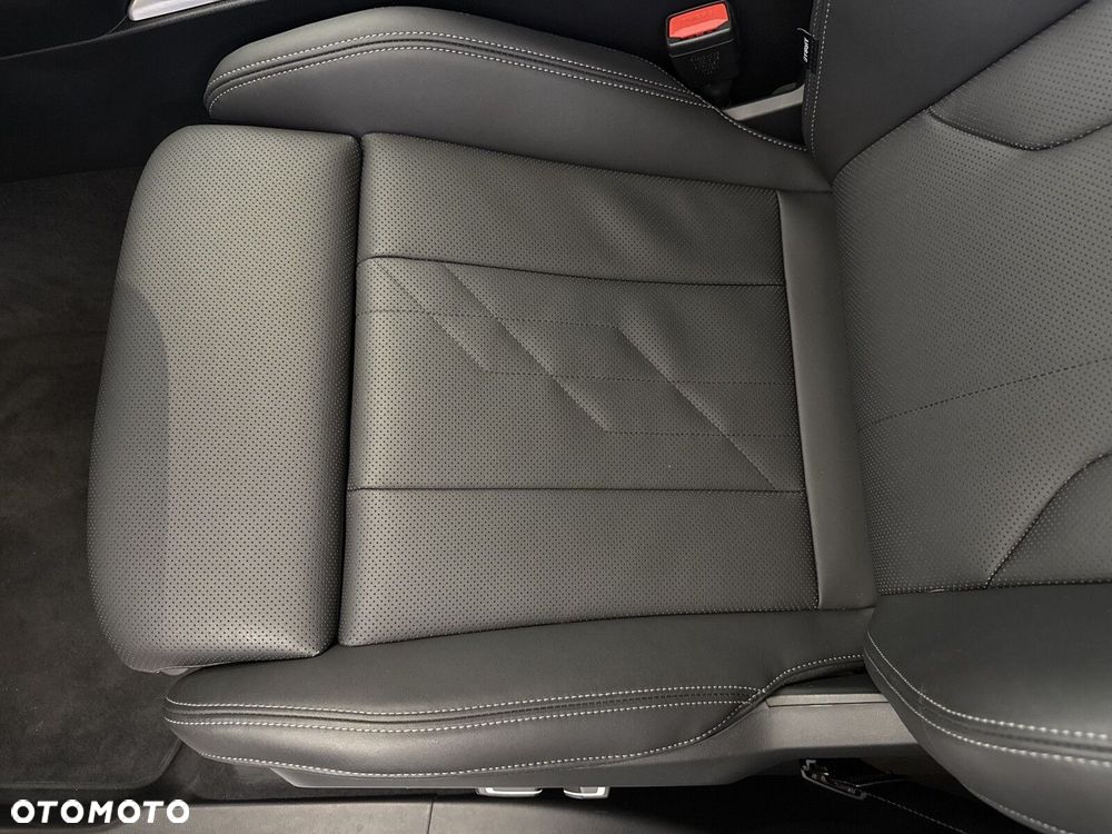 BMW X3 xDrive20 mHEV - 14