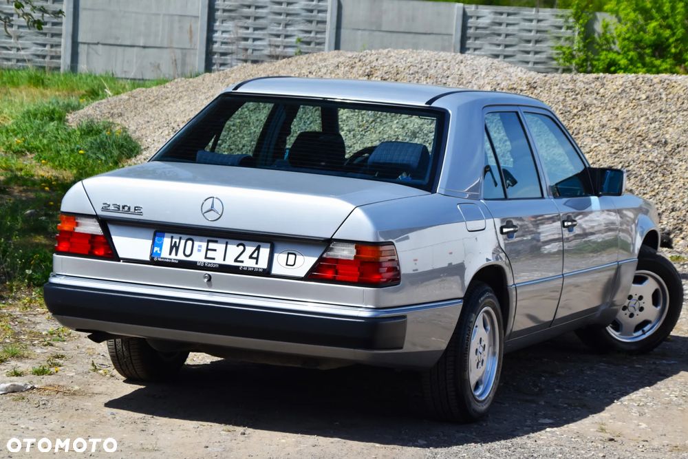 Mercedes-Benz Klasa E - 34