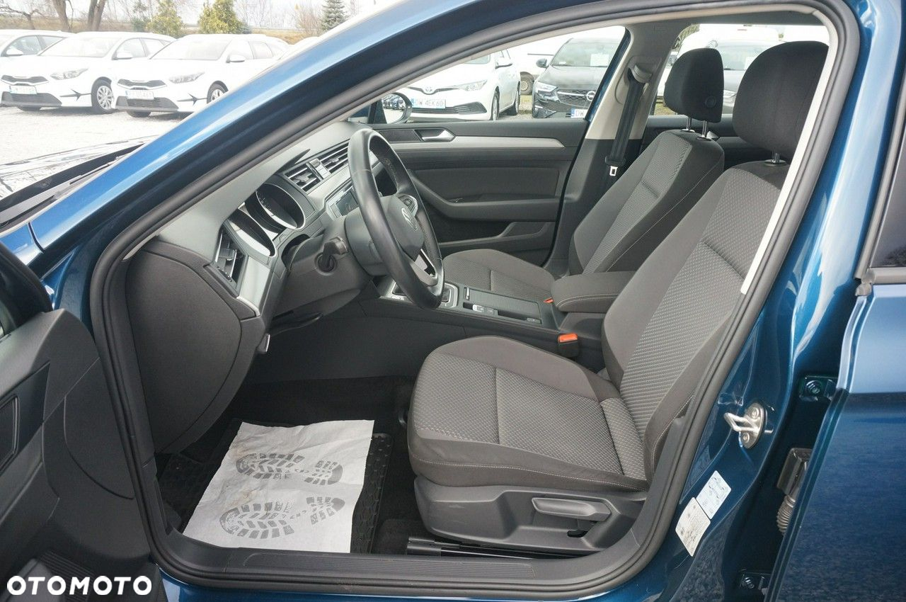 Volkswagen Passat 2.0 TDI EVO Essence - 21