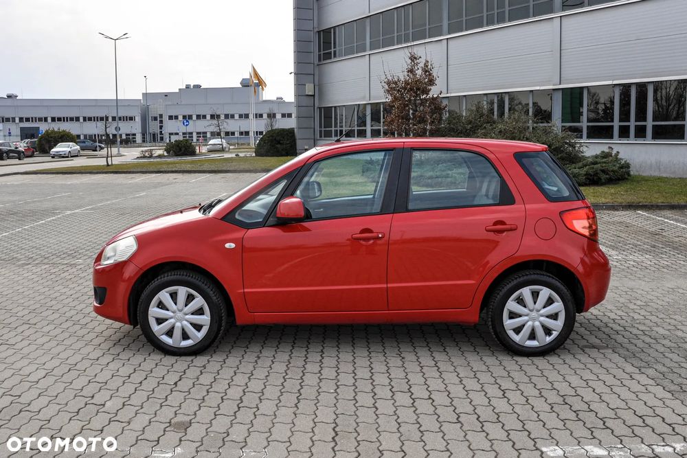Suzuki SX4 1.5 Streetline 4x2 Classic - 2