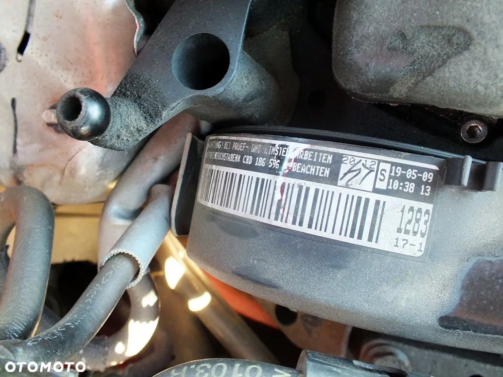 Volkswagen Passat 2.0 TDI DPF BlueMotion Technology Comfortline - 15