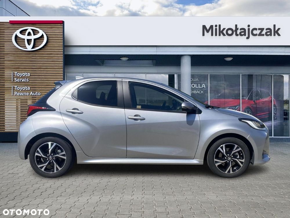 Toyota Yaris Hybrid 1.5 Style - 11