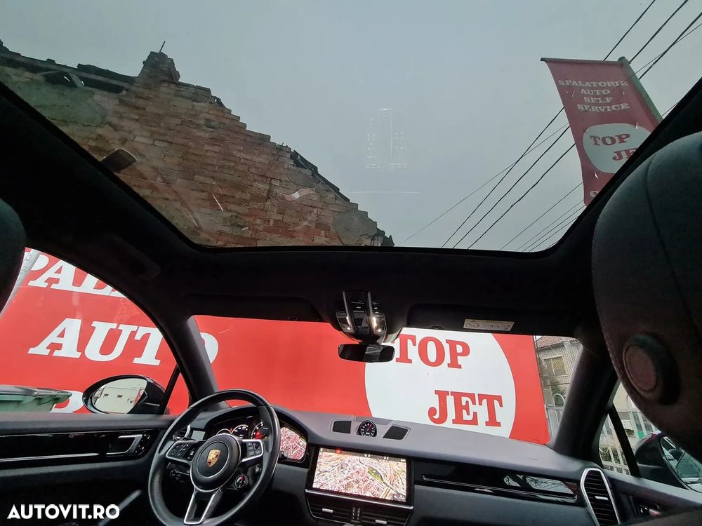 Porsche Cayenne Coupe - 22