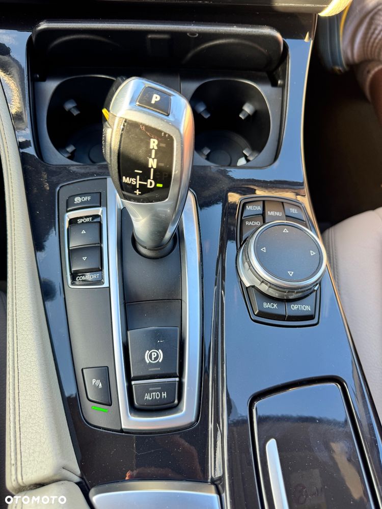 BMW Seria 5 520d Luxury Line - 27