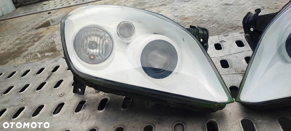 LAMPA PRZEDNIA PRAWA LEWA LAMPY OPEL TIGRA B II 7 BDB - 5