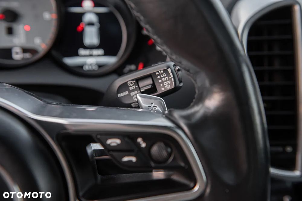 Porsche Cayenne S Diesel Platinum Edition - 23