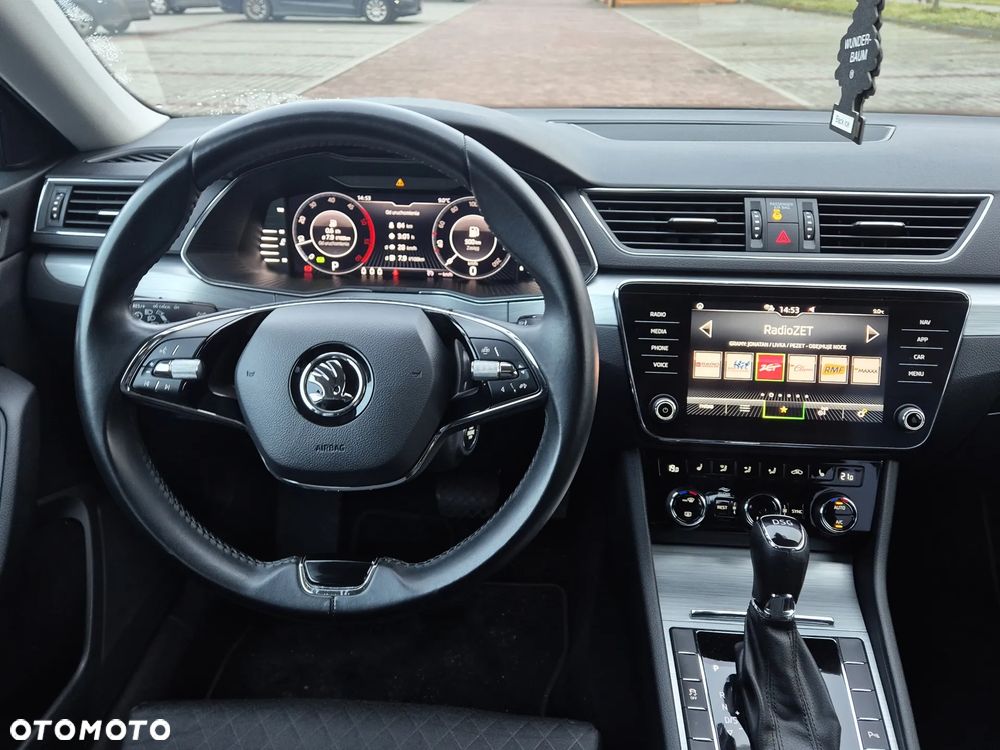 Skoda Superb 2.0 TDI SCR Style DSG - 9