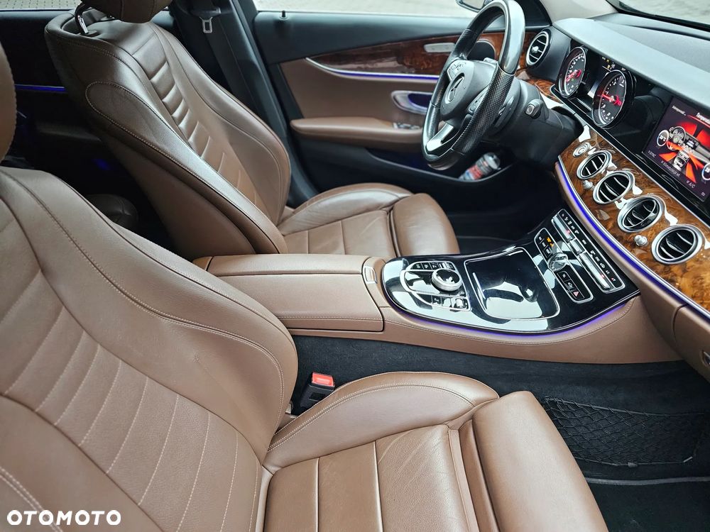 Mercedes-Benz Klasa E 220 d 9G-TRONIC Exclusive - 15