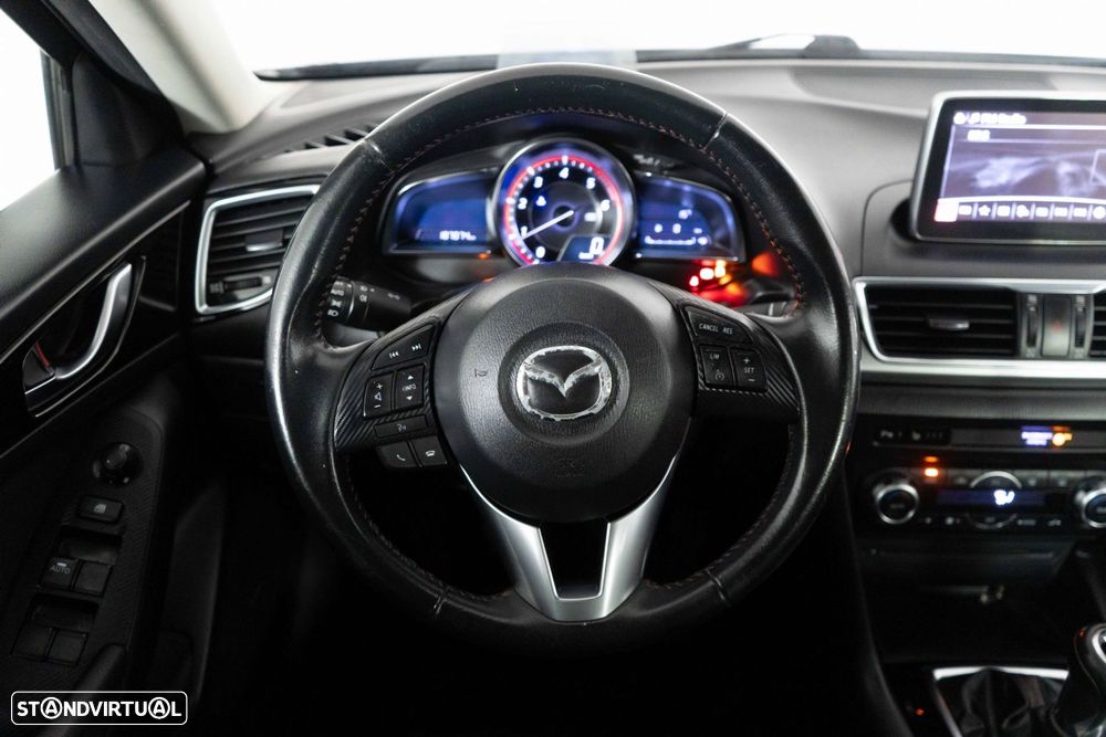 Mazda 3 Hatchback - 23