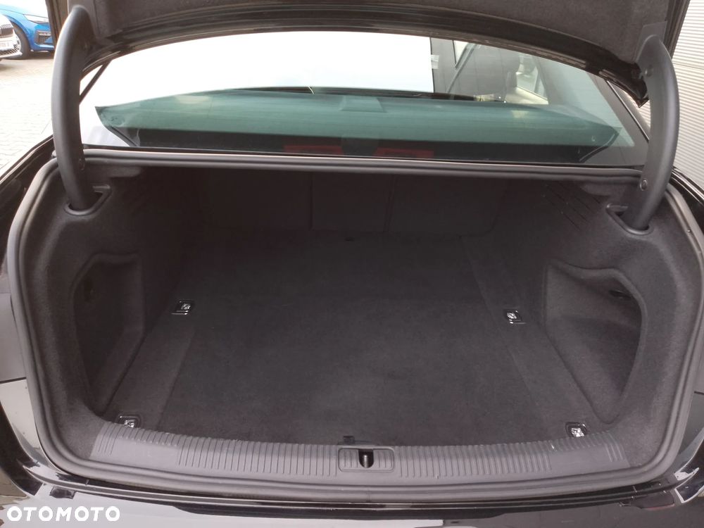 Audi A4 Limousine 35 TFSI mHEV S Line S tronic - 28