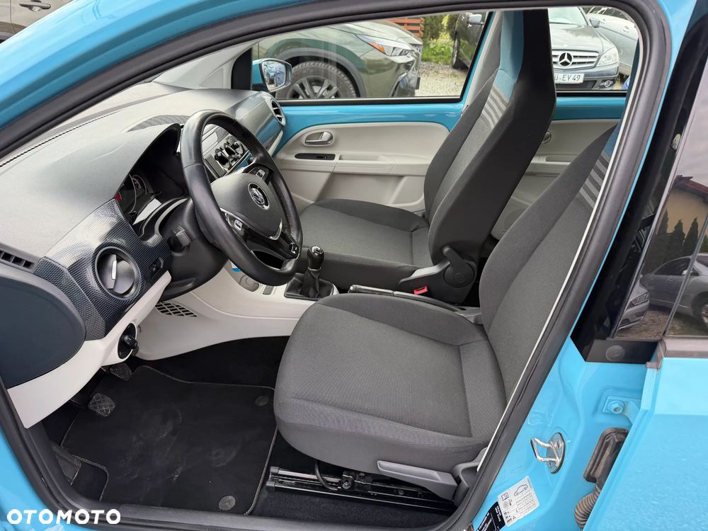 Volkswagen up! move - 28