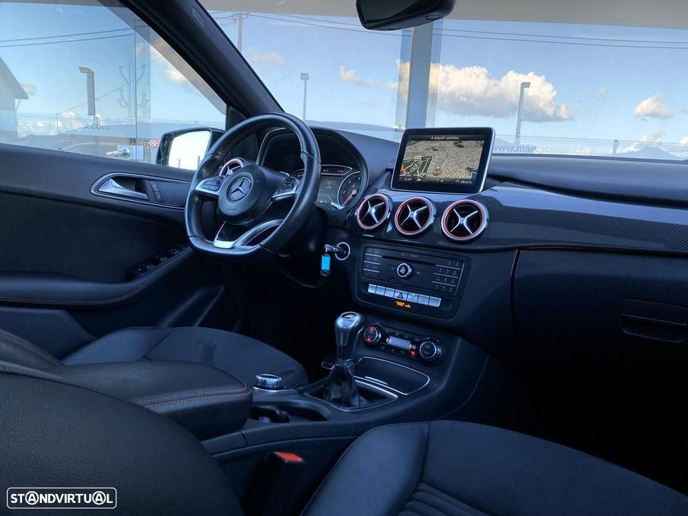 Mercedes-Benz B 180 d AMG Line - 16