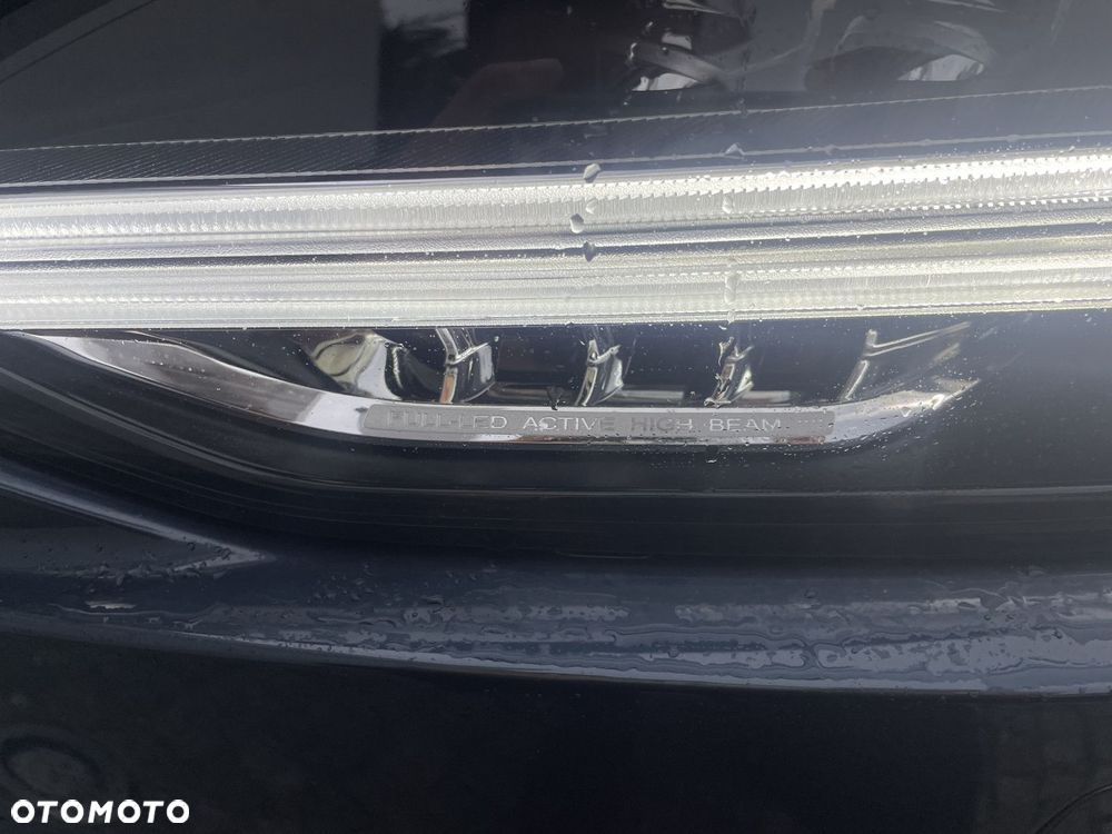 Volvo V90 Cross Country - 32